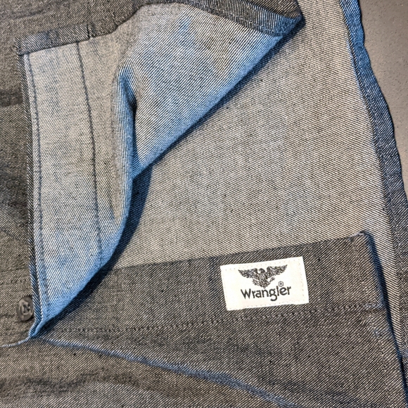 Wrangler charcoal button down M - Picture 6 of 6